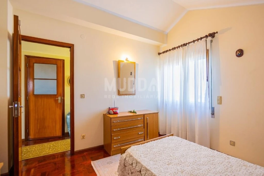 Moradia T5 para Venda em Paços de Brandão Foto 20