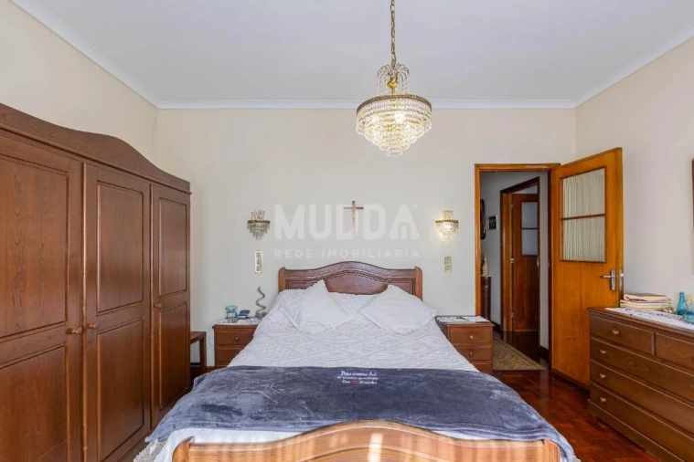 Moradia T5 para Venda em Paços de Brandão Foto 9