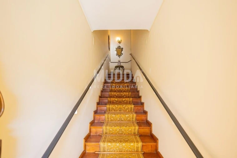 Moradia T5 para Venda em Paços de Brandão Foto 11