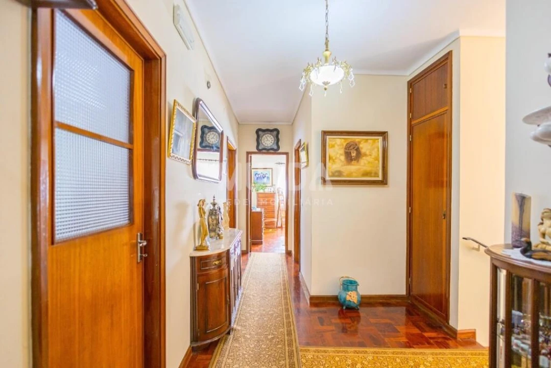 Moradia T5 para Venda em Paços de Brandão Foto 12