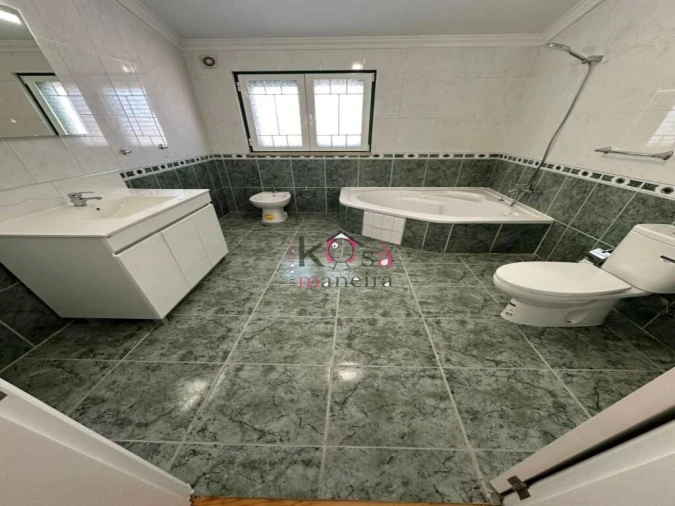 Moradia T4 para Venda em Guia, Ilha e Mata Mourisca Foto 2