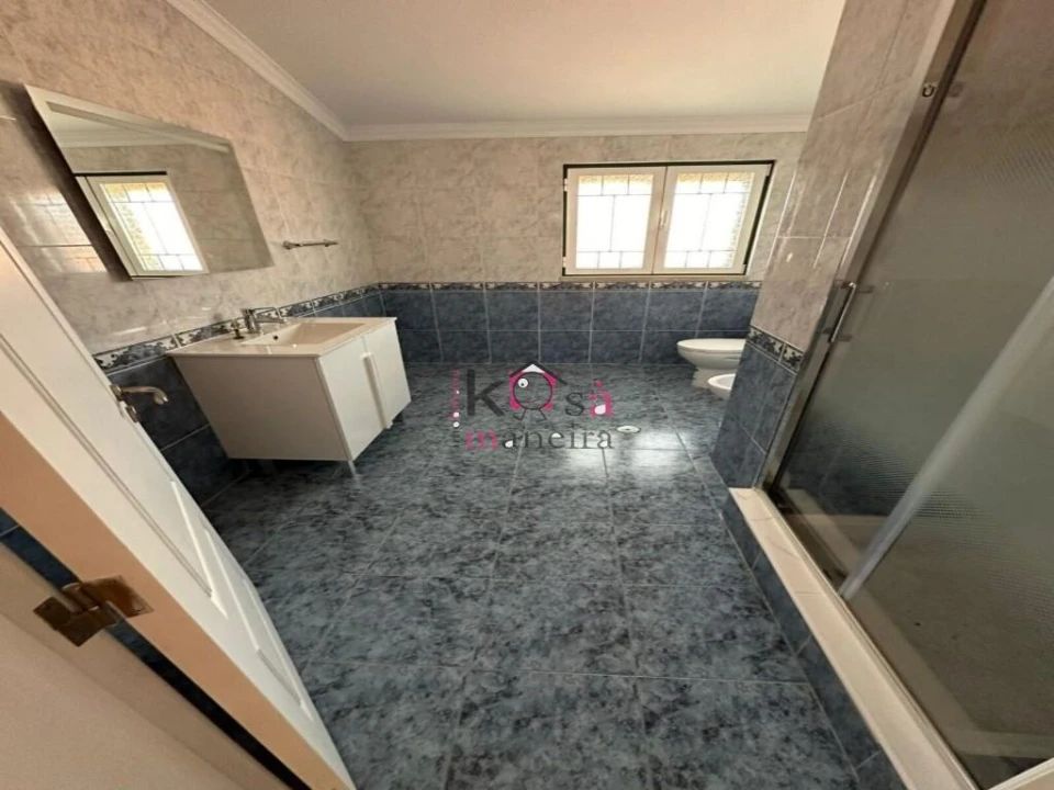 Moradia T4 para Venda em Guia, Ilha e Mata Mourisca Foto 3