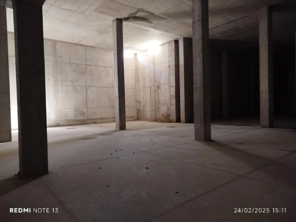 Armazém para Venda em Sacavém e Prior Velho Foto 2