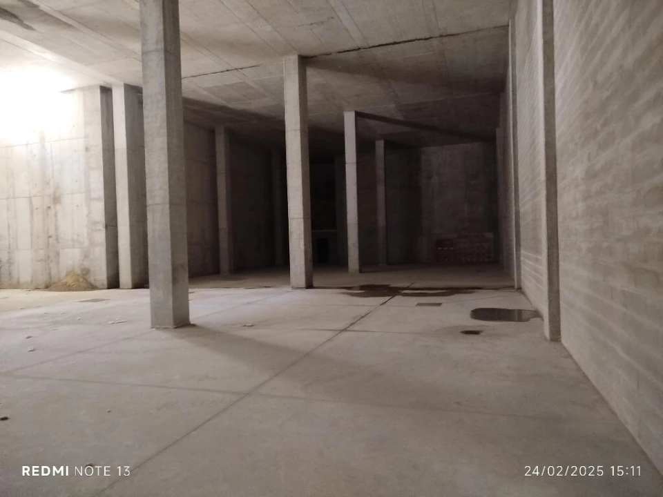 Armazém para Venda em Sacavém e Prior Velho Foto 3