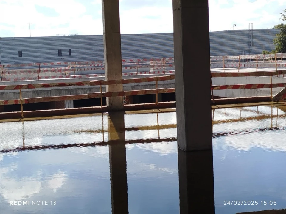 Armazém para Venda em Sacavém e Prior Velho Foto 15