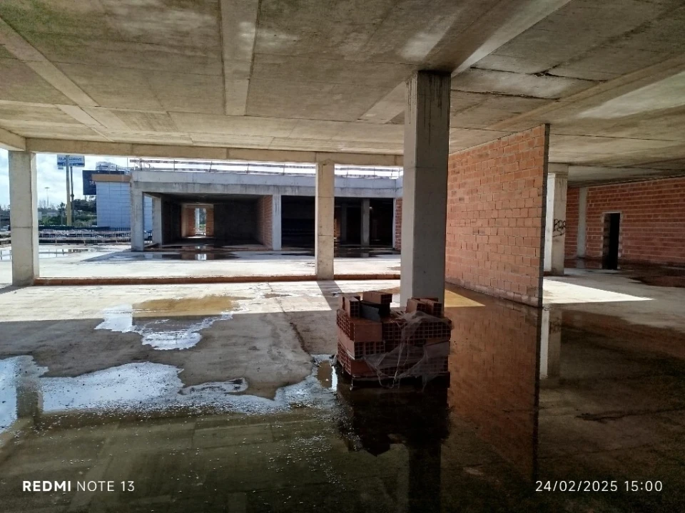 Armazém para Venda em Sacavém e Prior Velho Foto 20