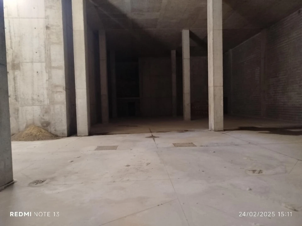 Armazém para Venda em Sacavém e Prior Velho Foto 1