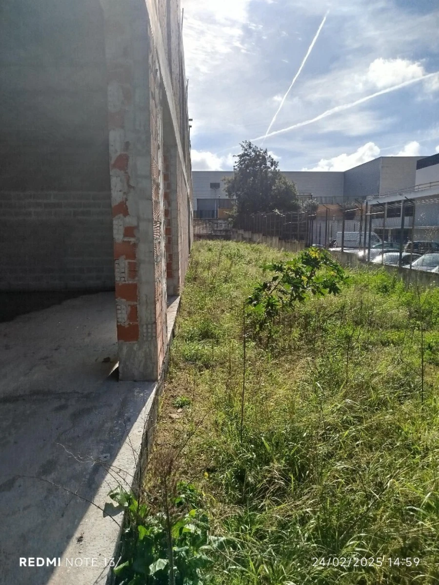 Armazém para Venda em Sacavém e Prior Velho Foto 22