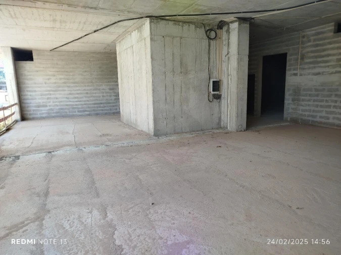 Armazém para Venda em Sacavém e Prior Velho Foto 25