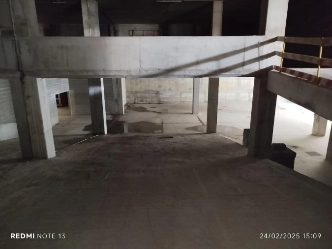 Armazém para Venda em Sacavém e Prior Velho Foto 10