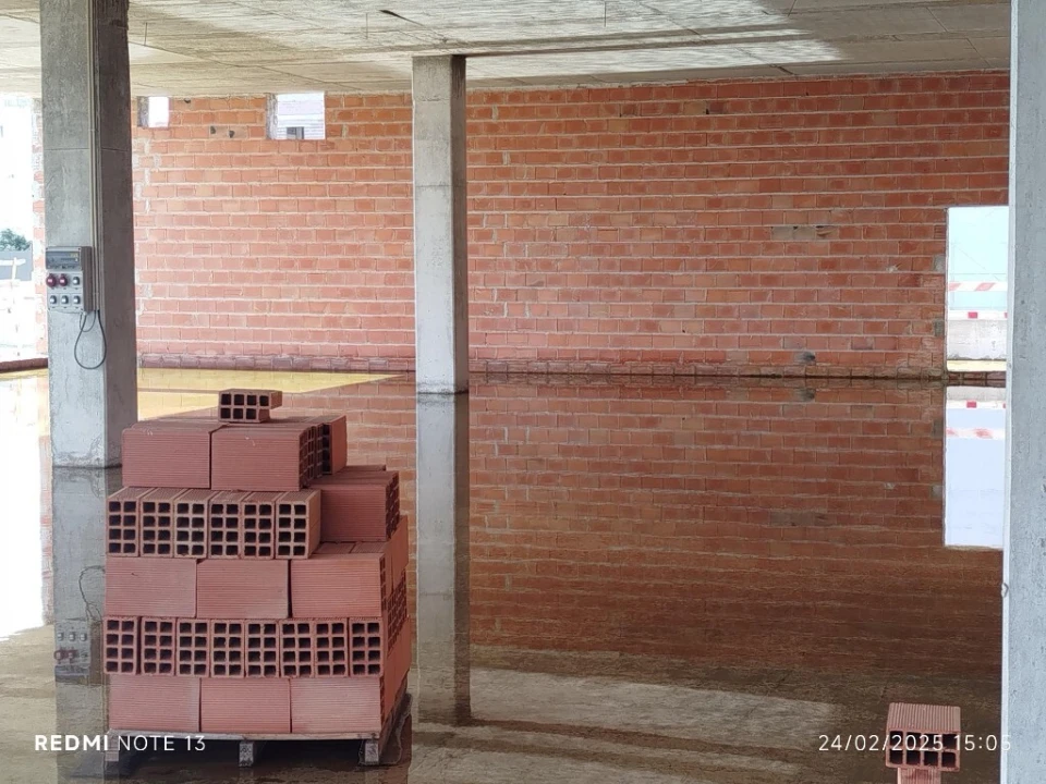 Armazém para Venda em Sacavém e Prior Velho Foto 14