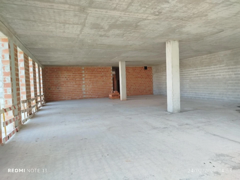 Armazém para Venda em Sacavém e Prior Velho Foto 23