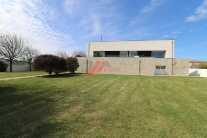 Moradia T5 para Venda em Póvoa de Varzim, Beiriz e Argivai