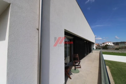 Moradia T5 para Venda em Póvoa de Varzim, Beiriz e Argivai
