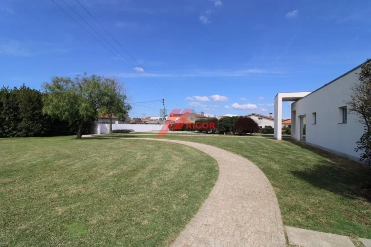 Moradia T5 para Venda em Póvoa de Varzim, Beiriz e Argivai Foto 90