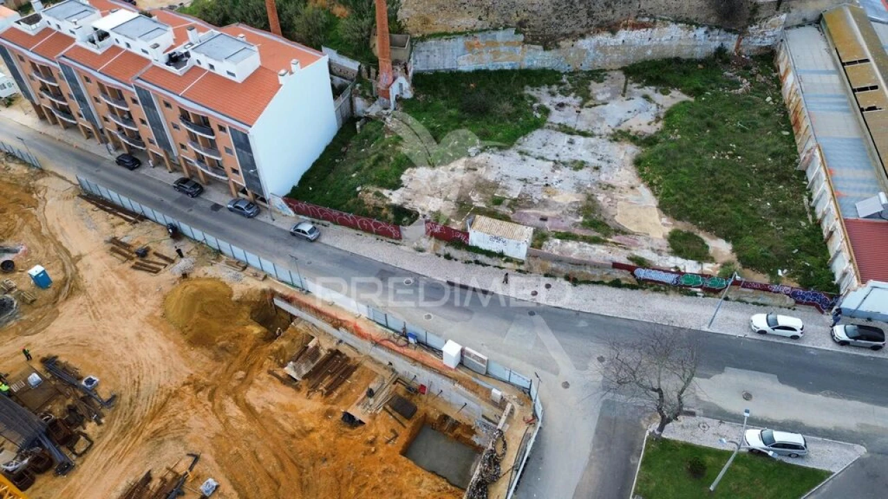Terreno para Venda em Setubal (São Sebastião) Foto 2