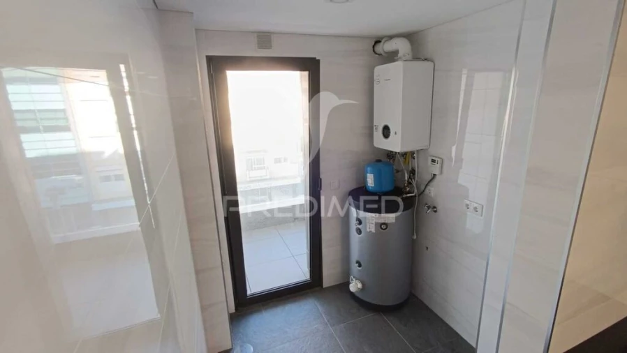Apartamento T3 para Venda em Cedofeita, Santo Ildefonso, Sé, Miragaia, São Nicolau e Vitória Foto 5