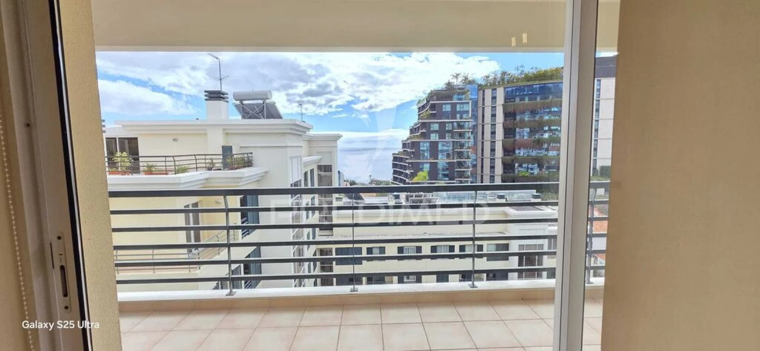 Apartamento T3 para Venda em Funchal (Santa Maria Maior) Foto 1