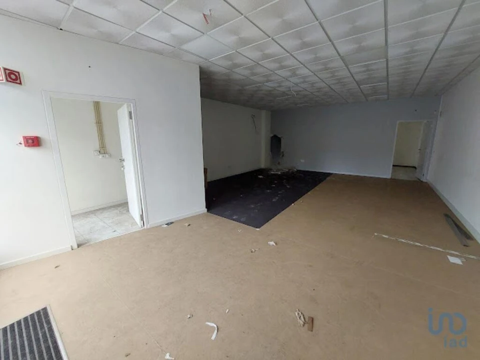 Loja para Venda em Oiã Foto 4