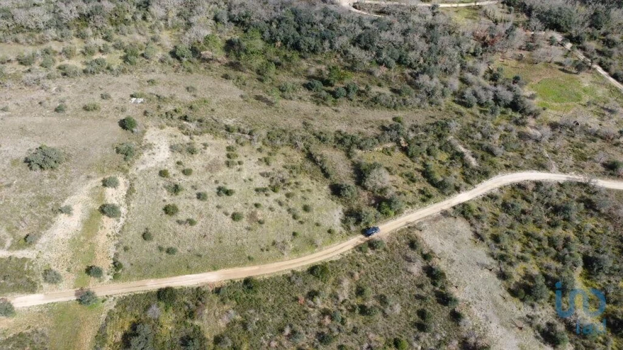 Terreno para Venda em Chãos Foto 2