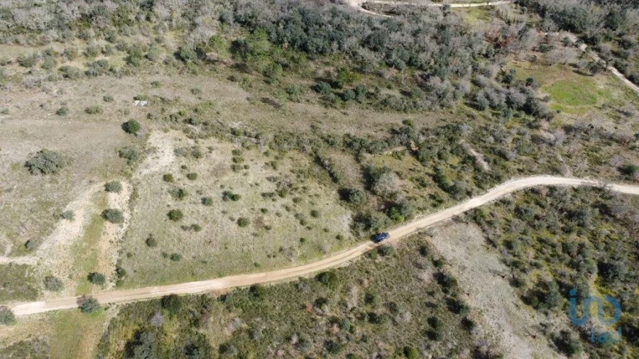 Terreno para Venda em Chãos Foto 2