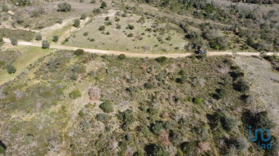 Terreno para Venda em Chãos Foto 1