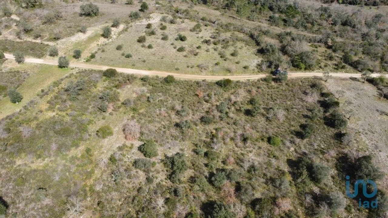 Terreno para Venda em Chãos Foto 1