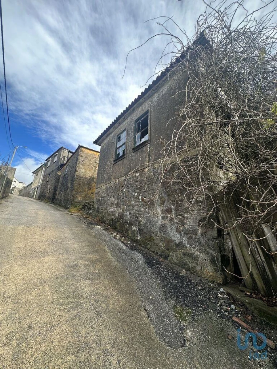 Moradia T2 para Venda em Loureiro Foto 2