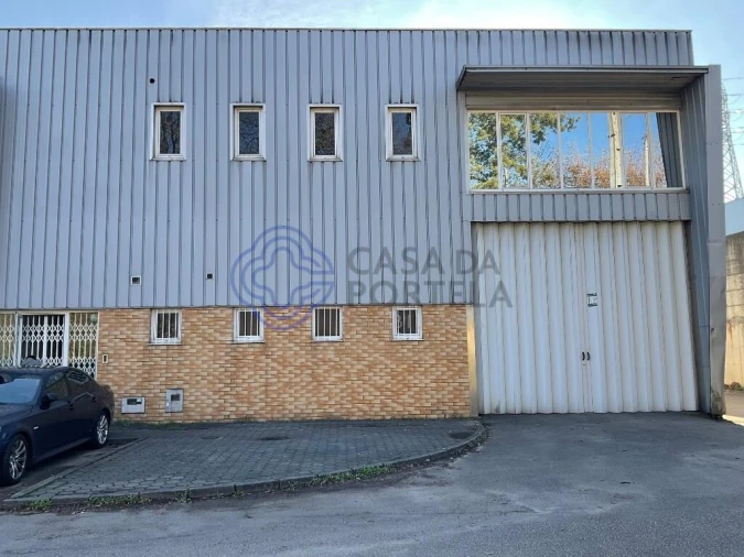 Armazém para Arrendamento em São João da Madeira Foto 6