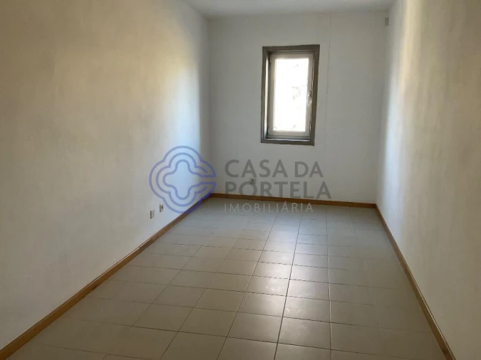 Armazém para Arrendamento em São João da Madeira Foto 9