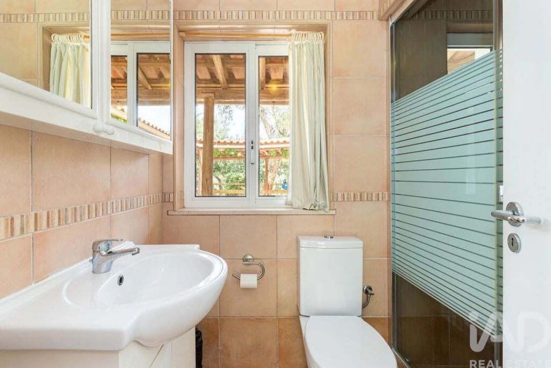 Moradia T5 para Venda em Marmelete Foto 15