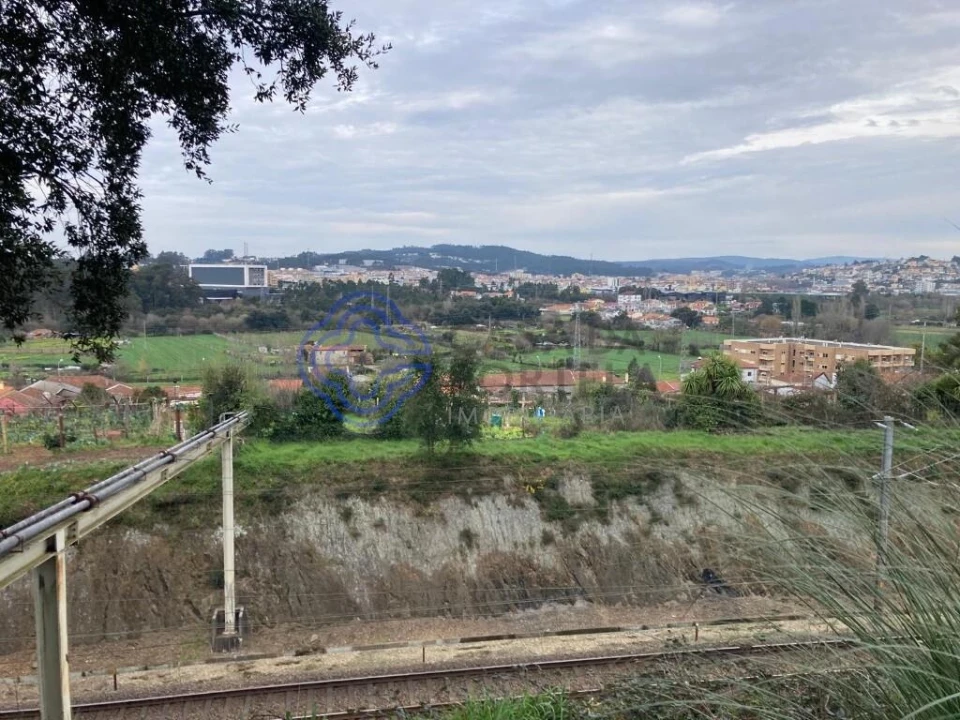 Terreno para Venda em Alfena Foto 3