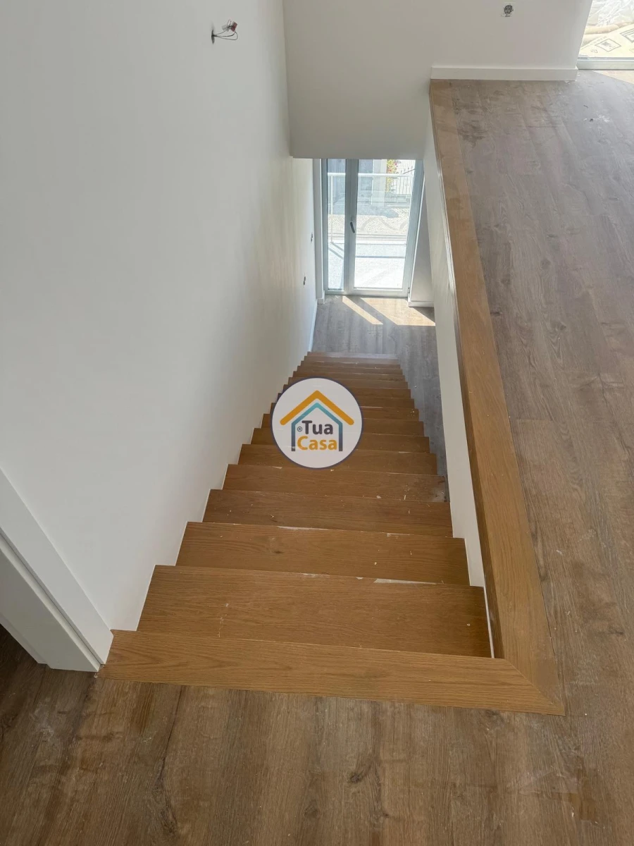 Apartamento T3 para Venda em Currelos, Papízios e Sobral Foto 13