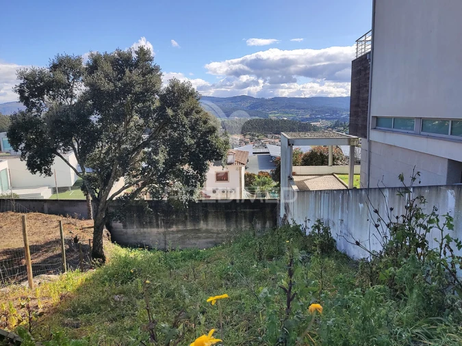 Terreno para Venda em Moreira de Conegos Foto 3
