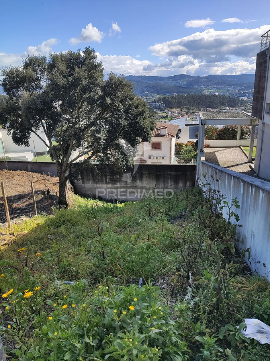 Terreno para Venda em Moreira de Conegos Foto 1
