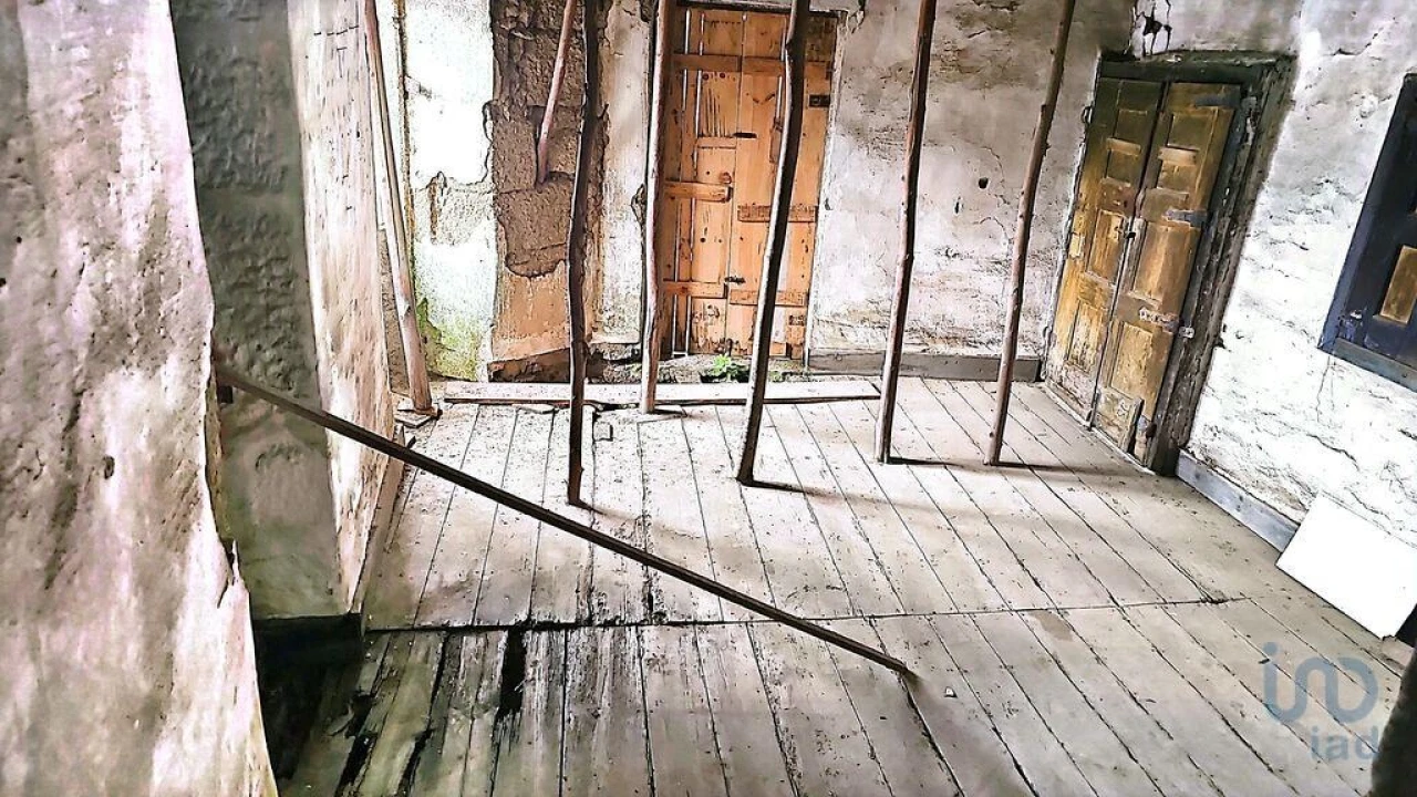 Moradia T6 para Venda em Parada de Gonta Foto 14