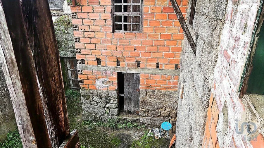 Moradia T6 para Venda em Parada de Gonta Foto 4