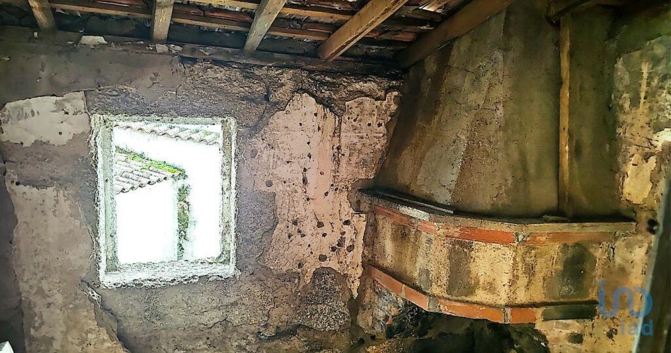 Moradia T6 para Venda em Parada de Gonta Foto 1