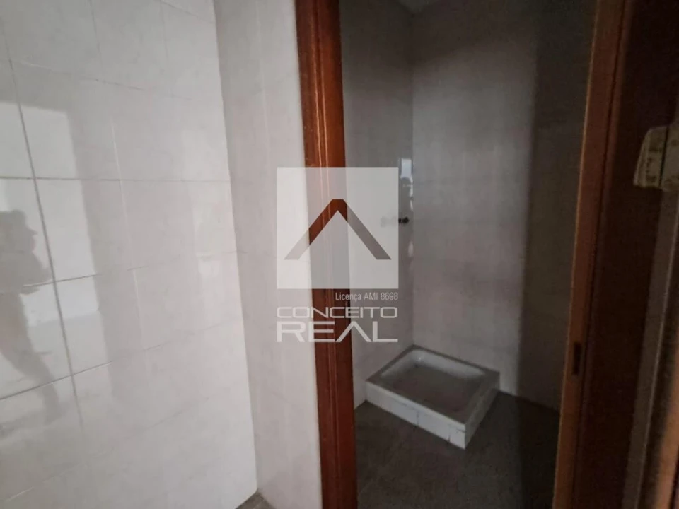 Loja para Arrendamento em Aguas Santas Foto 22