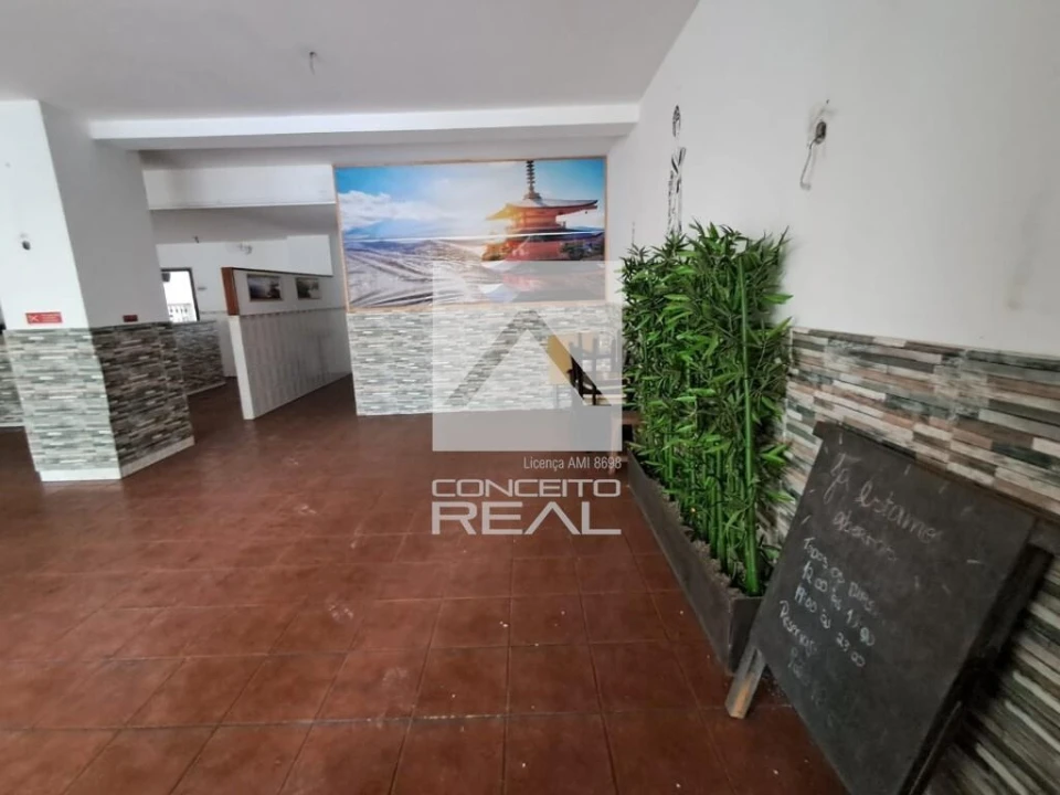 Loja para Arrendamento em Aguas Santas Foto 1