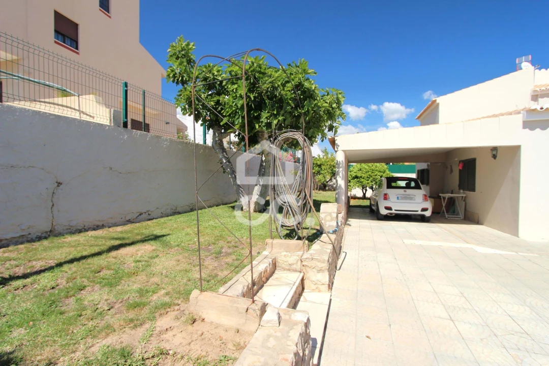 Moradia T4 para Venda em Porches Foto 44