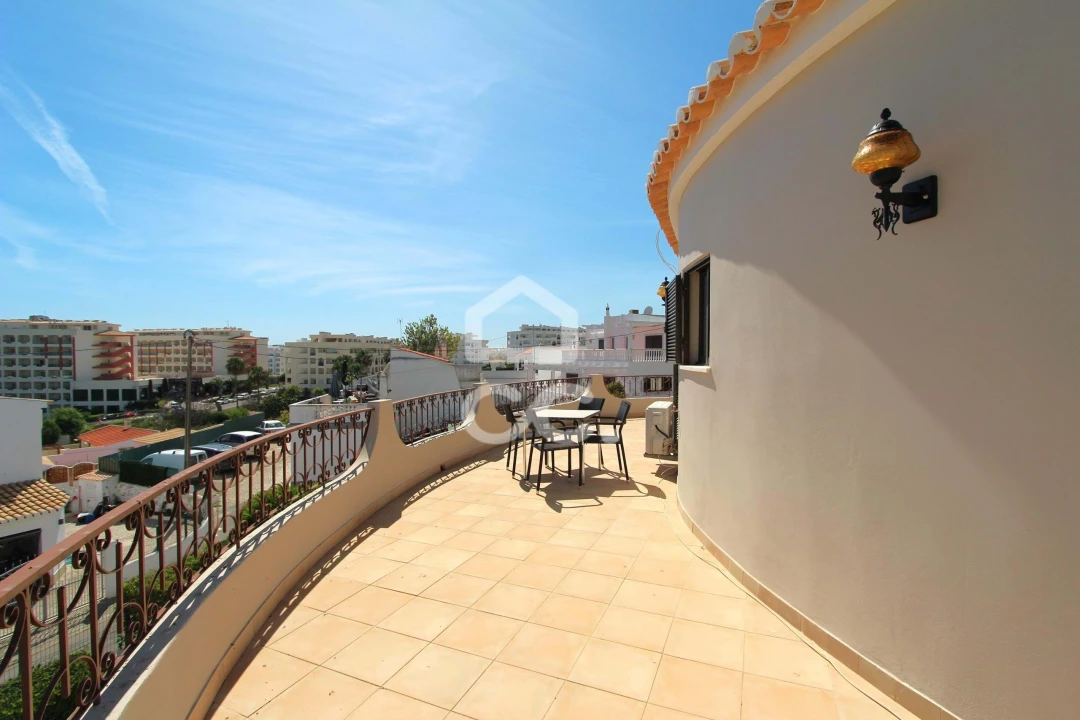 Moradia T4 para Venda em Porches Foto 38