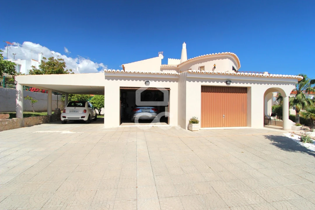 Moradia T4 para Venda em Porches Foto 43