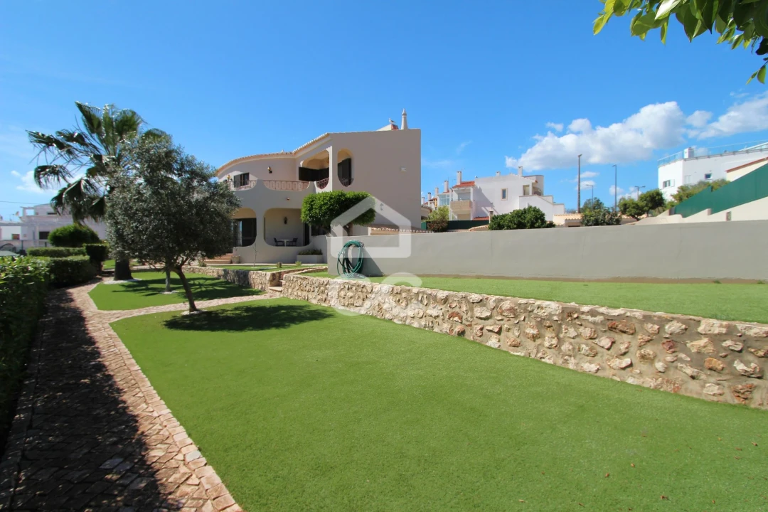 Moradia T4 para Venda em Porches Foto 50