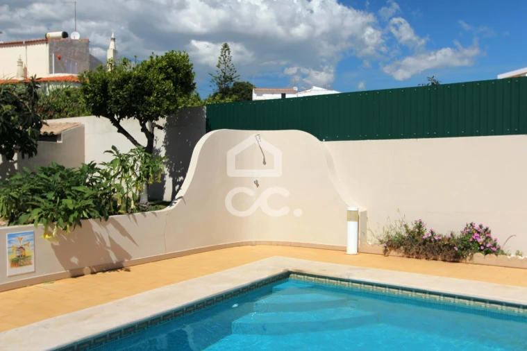 Moradia T4 para Venda em Porches Foto 48