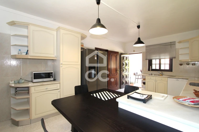 Moradia T4 para Venda em Porches Foto 17