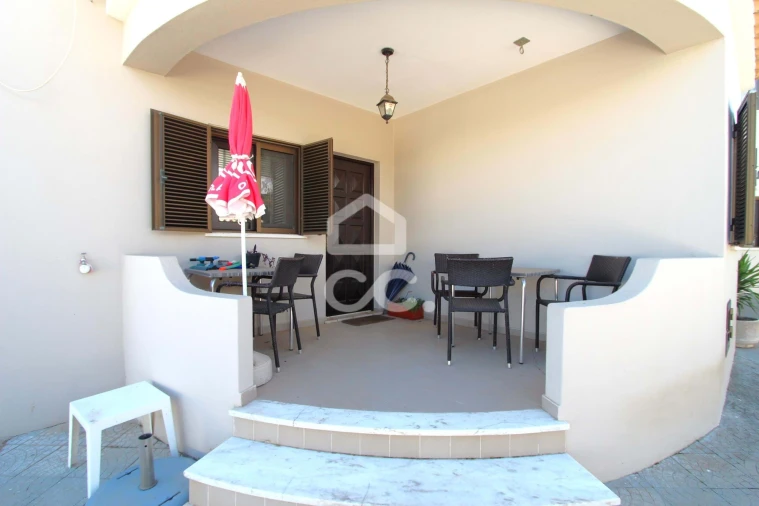 Moradia T4 para Venda em Porches Foto 19