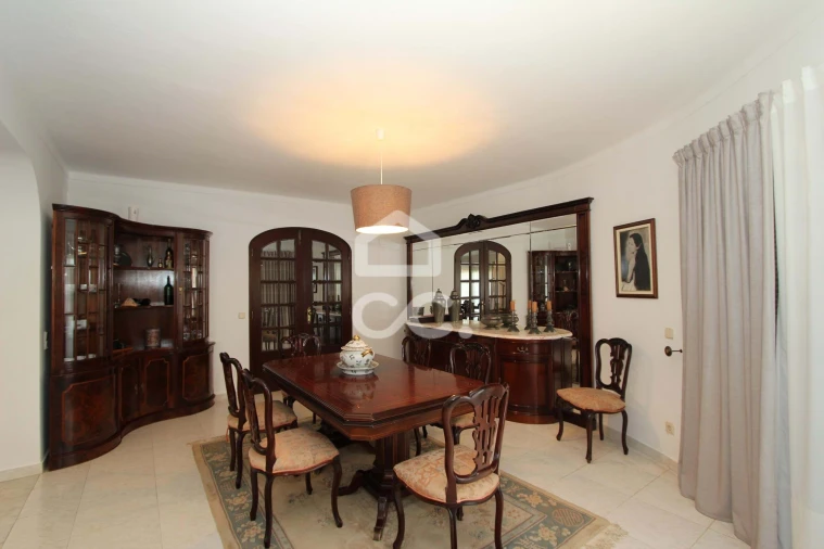 Moradia T4 para Venda em Porches Foto 11