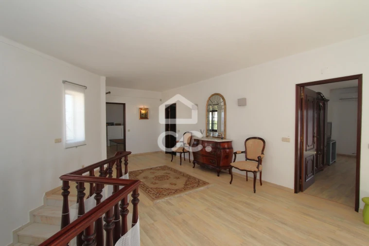 Moradia T4 para Venda em Porches Foto 29