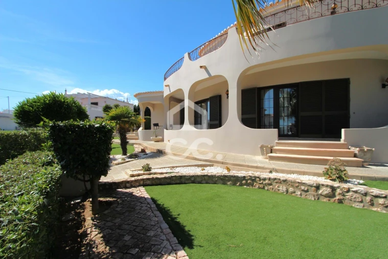 Moradia T4 para Venda em Porches Foto 5